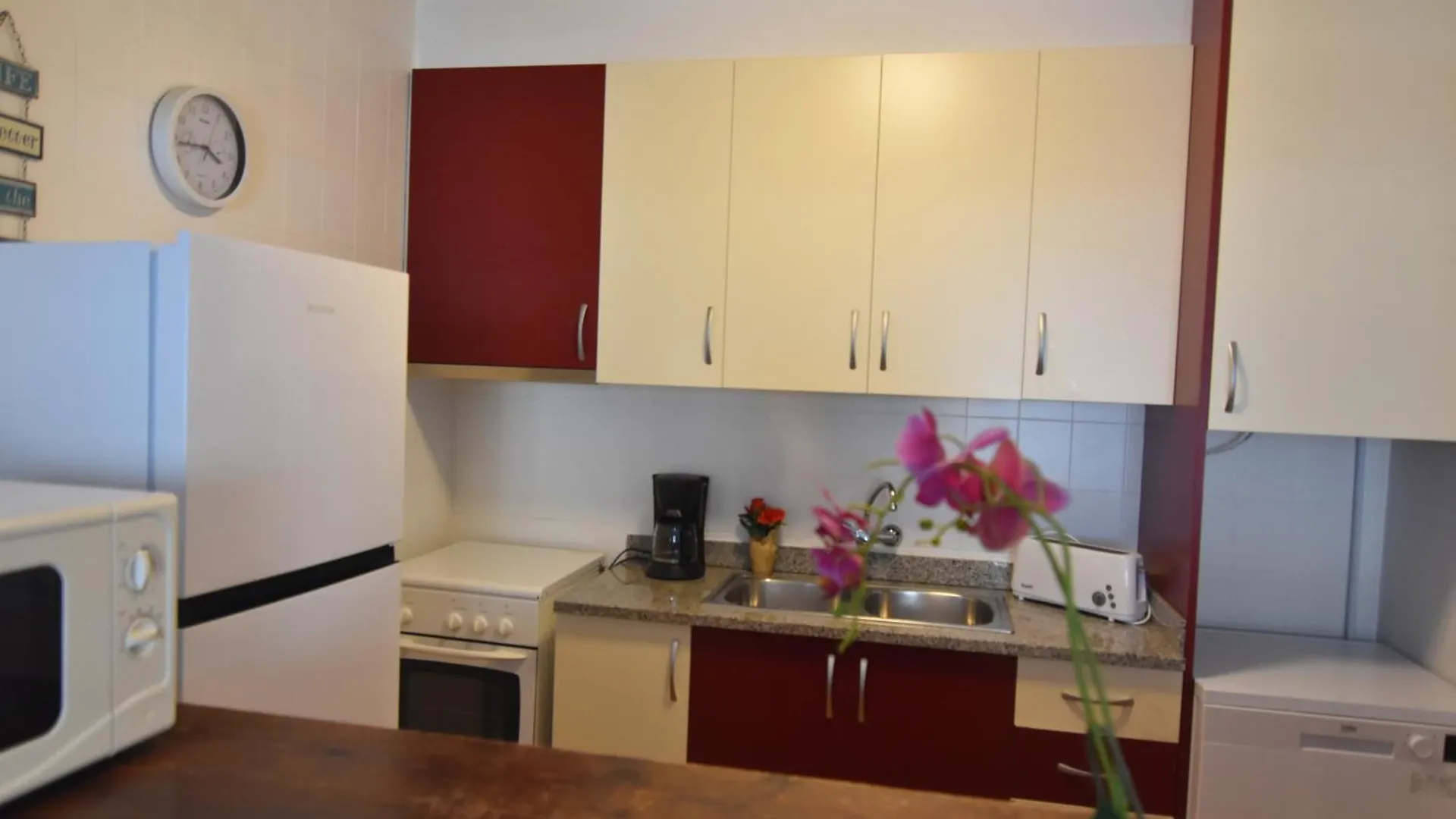 Rnet - Mt Apartaments Roses Apartment