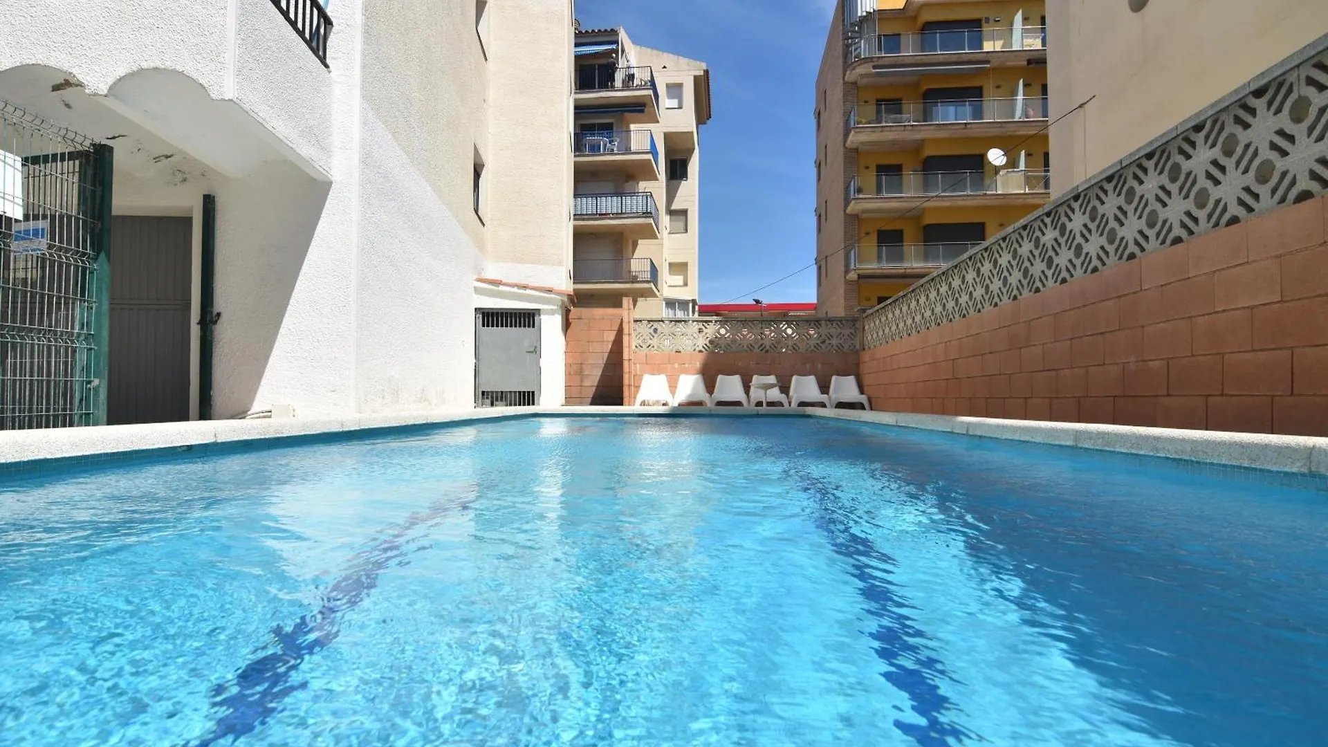Rnet - Mt Apartaments location
